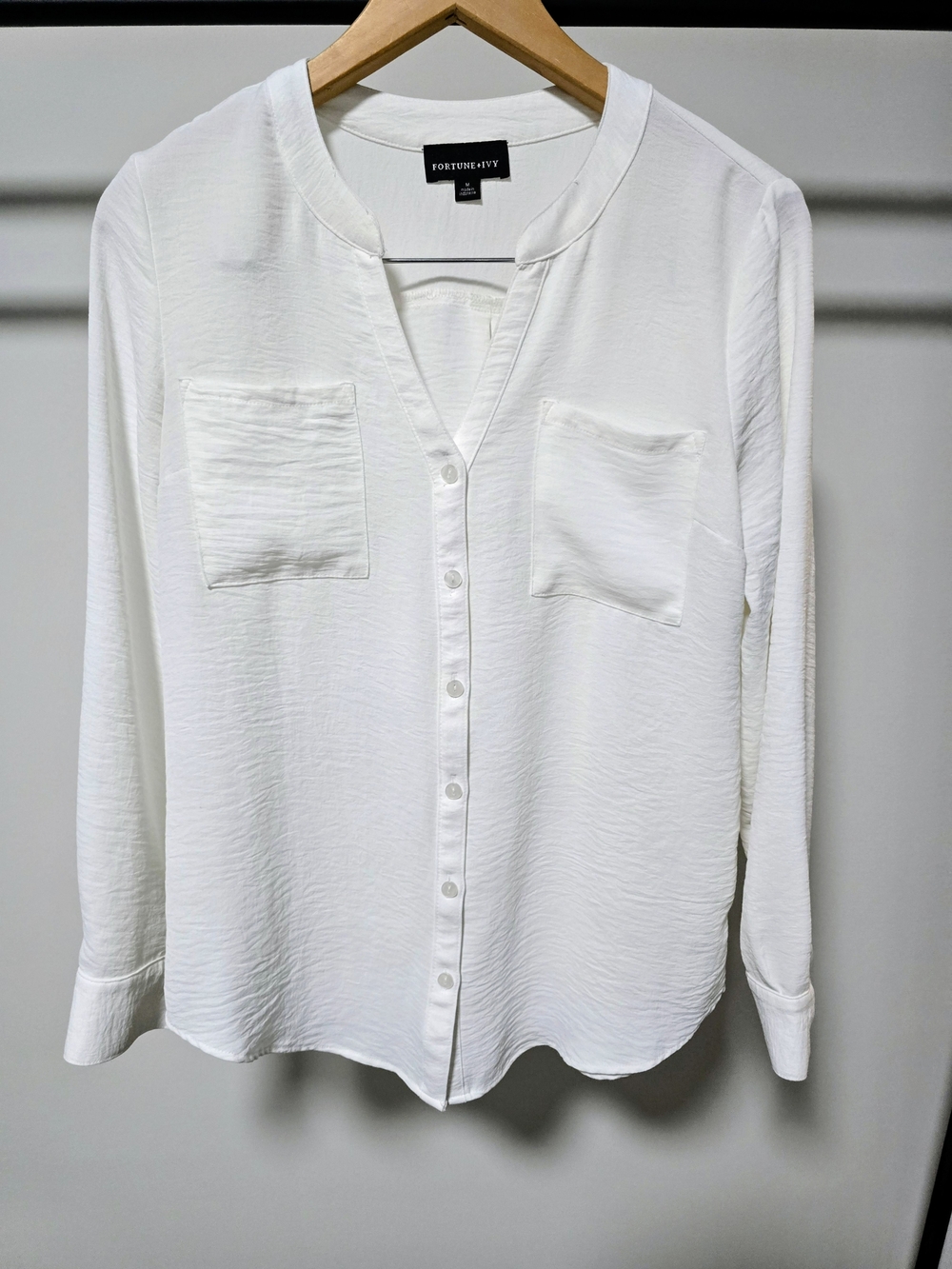 Fortune & Ivy White Button-Front Pocket Blouse